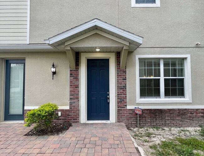 Foto del edificio - 3BD/2.5BA Town Home in Central Park in Ovi...