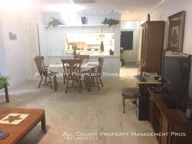 Building Photo - 2 bedroom in Sarasota FL 34239