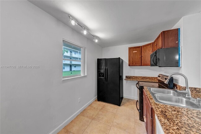 Foto del edificio - 2800 NW 56th Ave