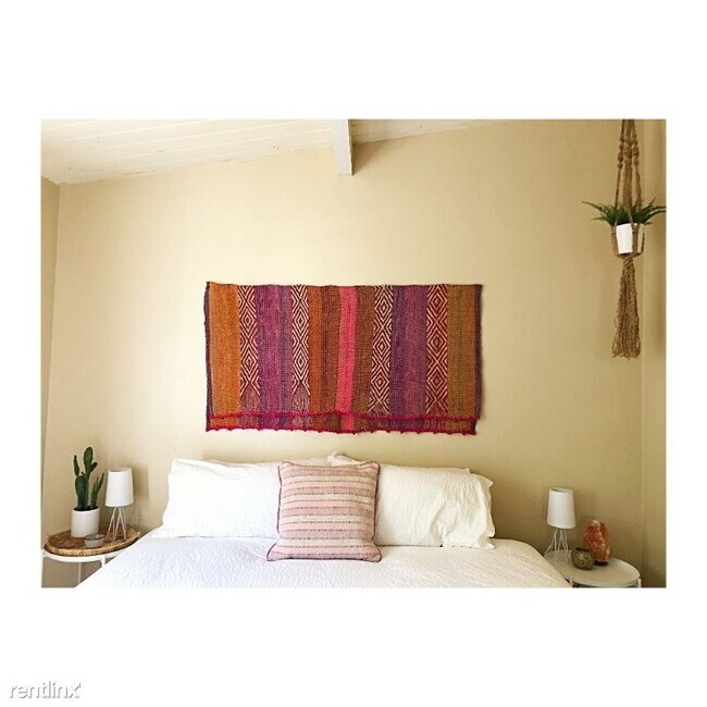 Foto del edificio - 2 br, 1 bath Apartment - 710 3rd St