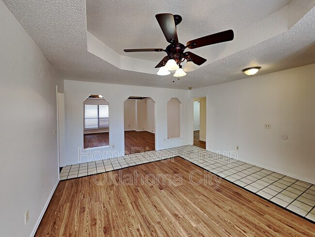 Building Photo - 521 Westview Dr
