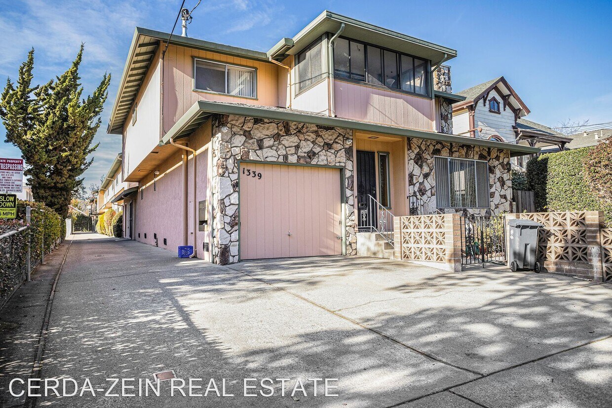 Primary Photo - 2 br, 2 bath House - 1339 Pearl St #G