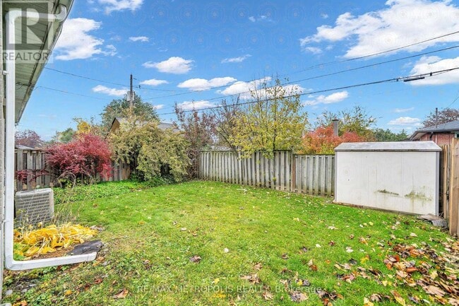 Building Photo - 1391 Garvolin Ave