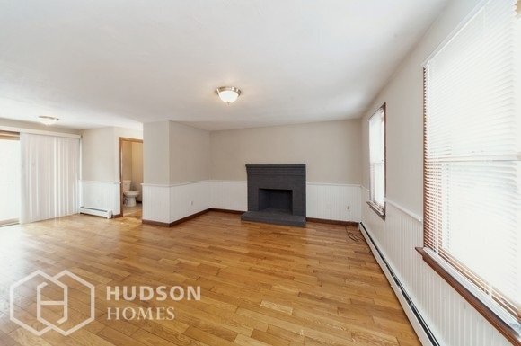 Building Photo - NOW AVAILABLE! 219 Fernwood Dr, Gardner, M...