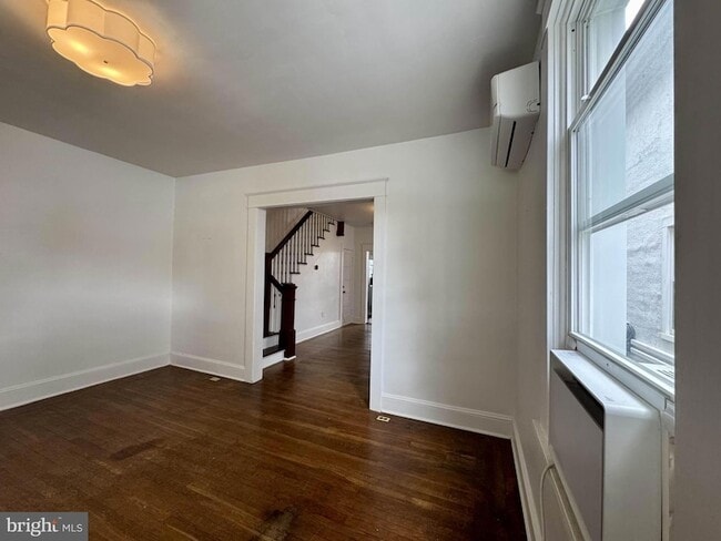 Building Photo - 608 Trail Ave