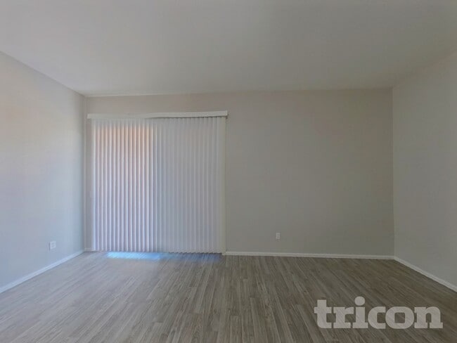 Building Photo - 17601 N Vera Cruz Ave