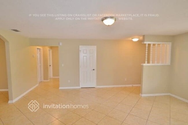 Building Photo - 885 Rayston St