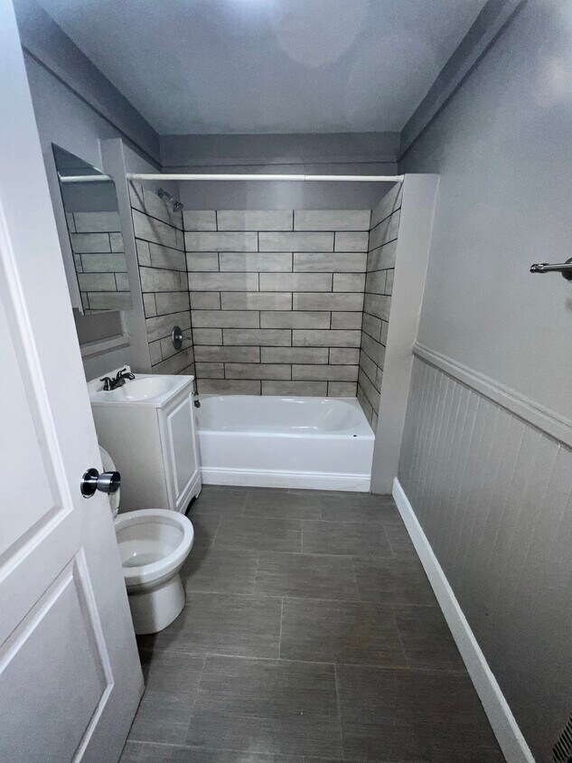 Foto del edificio - 634 Lansing St