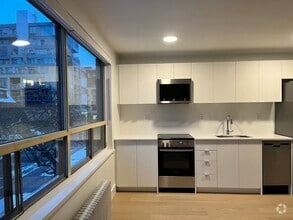 Building Photo - 55 Hendrick Ave