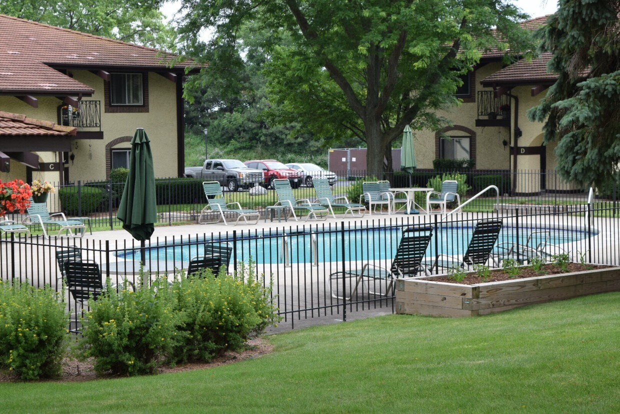 n82w13504 Fond du Lac Ave, Menomonee Falls, WI 53051 Condo for Rent