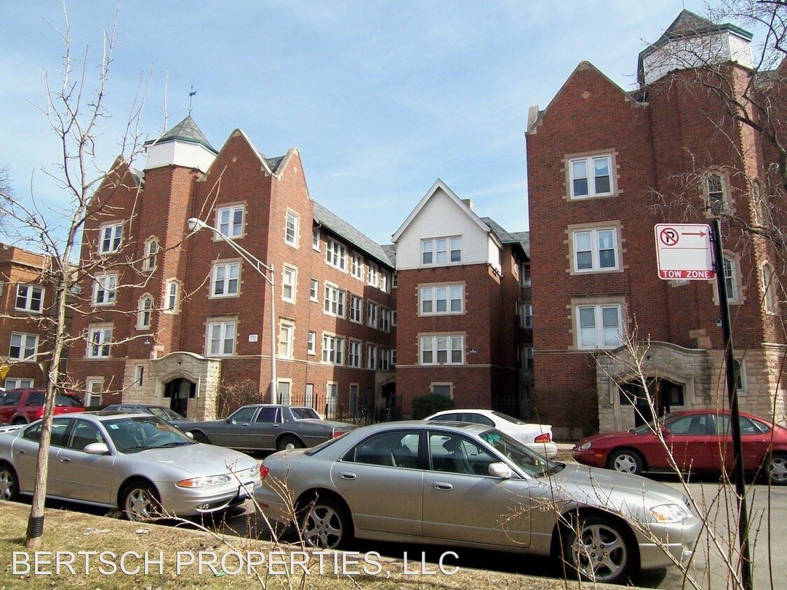 Primary Photo - 4801 N Fairfield Ave