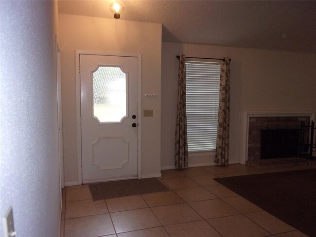 Building Photo - 22807 Stratford House Ln