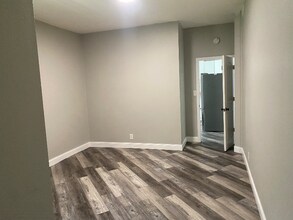 Building Photo - 3400 E 14th St