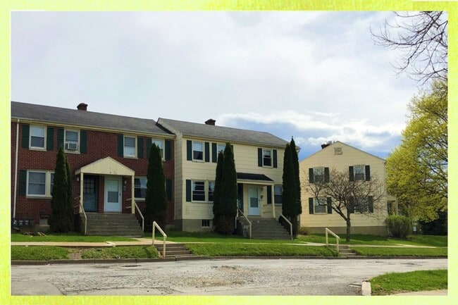 Building Photo - Lakeside Vista