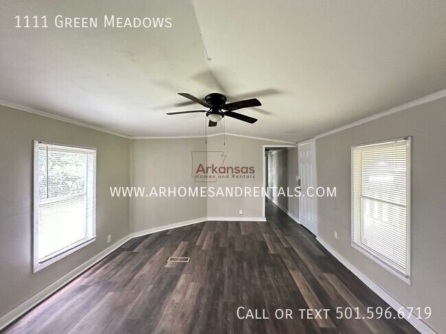 Foto del edificio - 1111 Green Meadows Dr