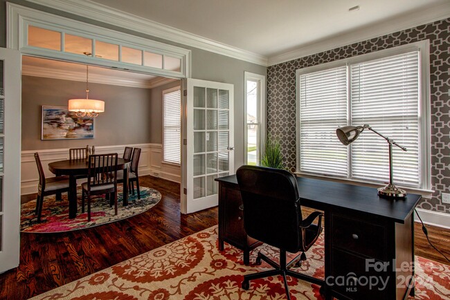 Building Photo - 10400 Orchid Hill Ln