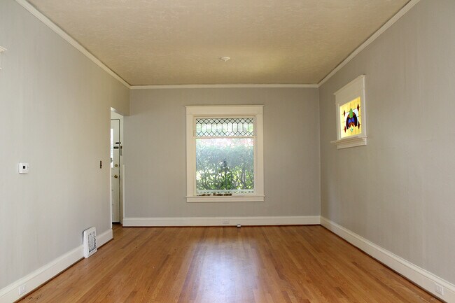 Foto del edificio - Classic SE PDX Charm in Fab SE Belmont/Haw...