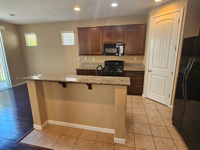 Building Photo - 630 Embassy Cir