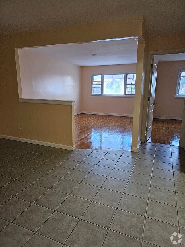 Apartments for Rent in 10466