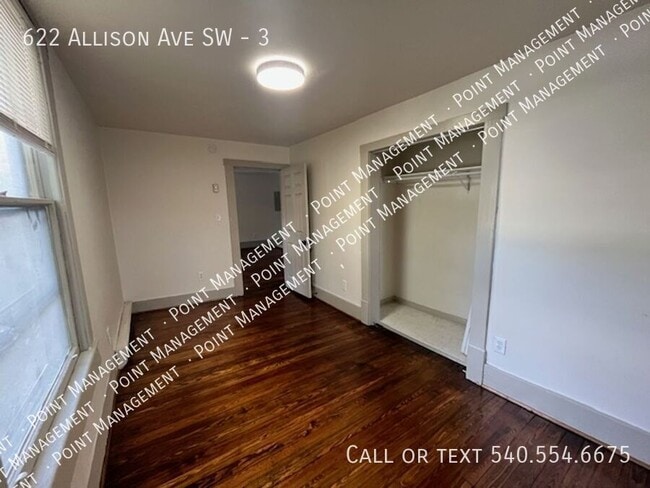 Building Photo - 622 Allison Ave SW