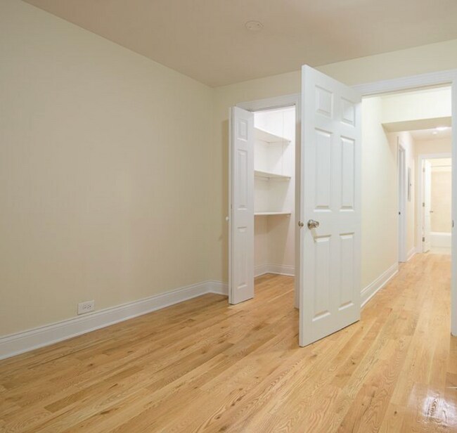 Foto del edificio - 816 W Cornelia Ave