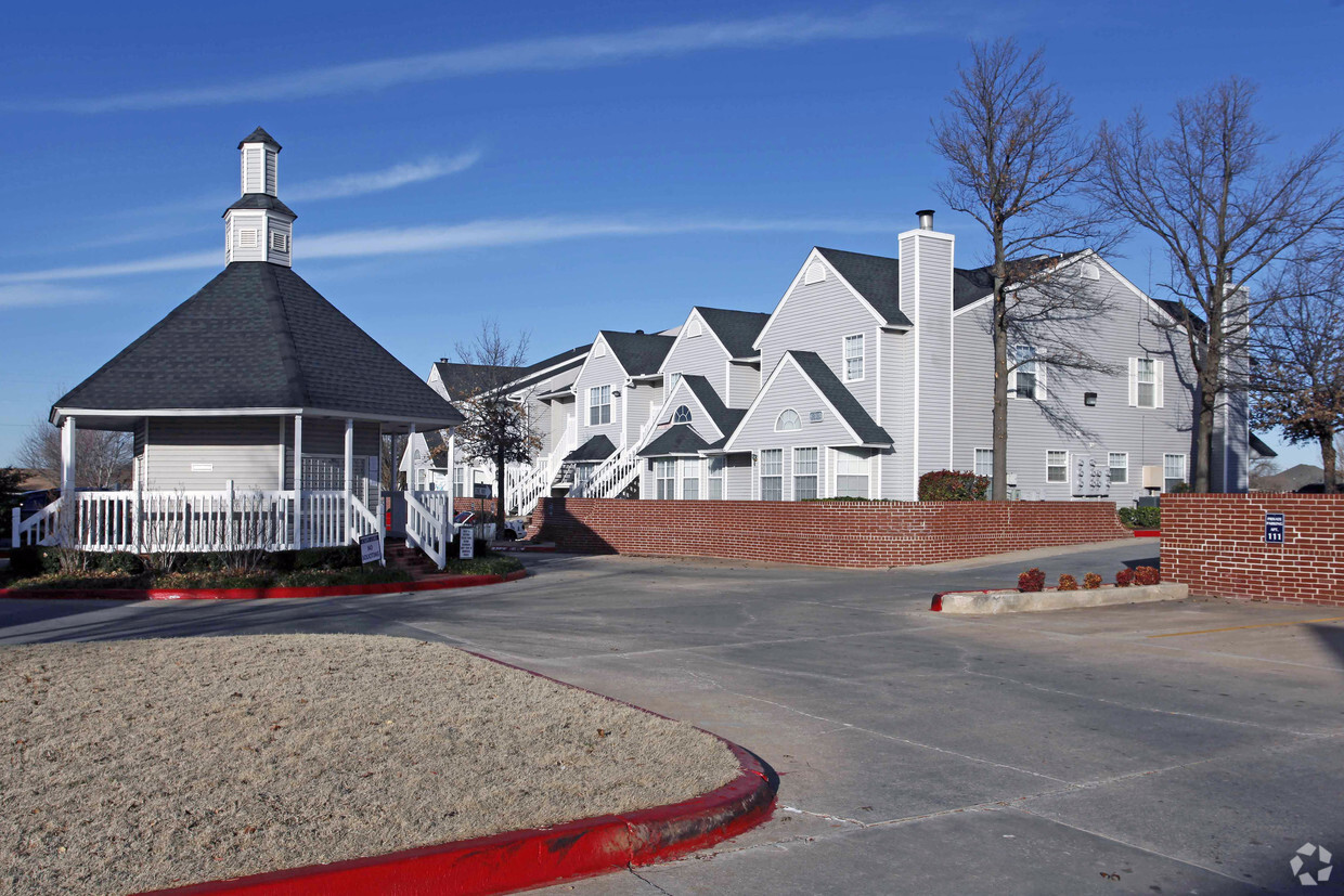 Primary Photo - Cape Cod Apartment Condominiums