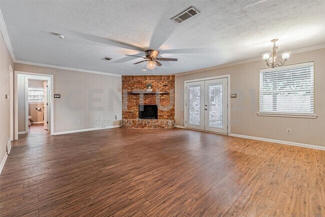 Foto del edificio - Beautifully Updated 3/2/2 in Bedford Ready...