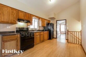 Building Photo - 2108 N Linden Ave