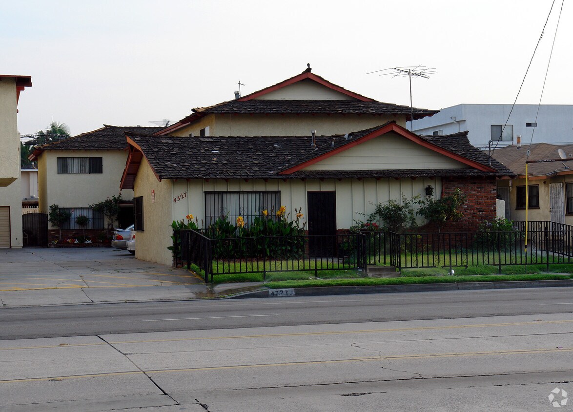 Primary Photo - 4327 W Rosecrans Ave