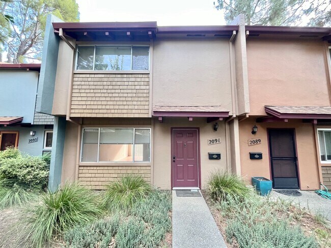 Foto del edificio - Adorable 3 bed / 1.5 bath Condo