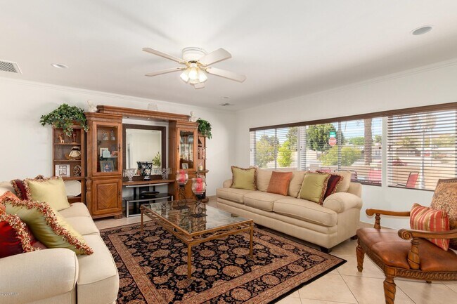 Foto del edificio - 6825 E Virginia Ave