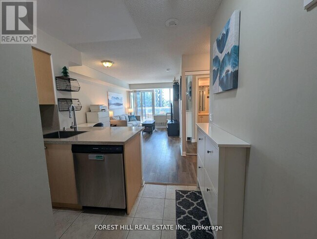 Photo du bâtiment - 4968 Yonge St