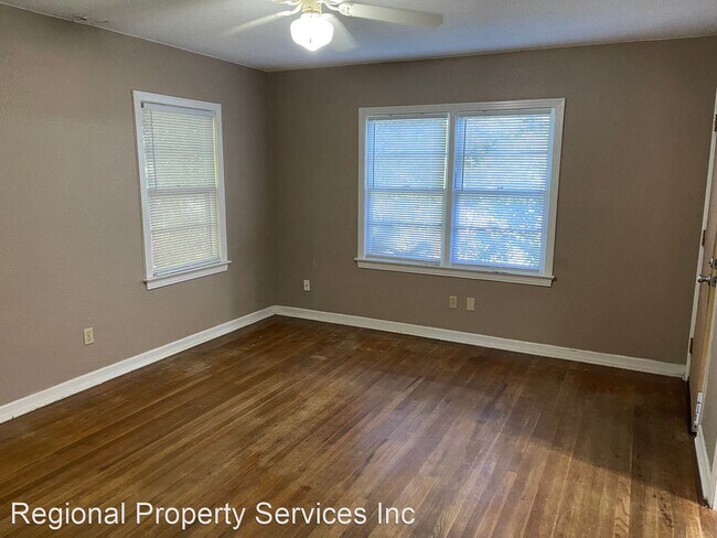 Building Photo - 2 br, 1 bath House - 217 4th Ave., W