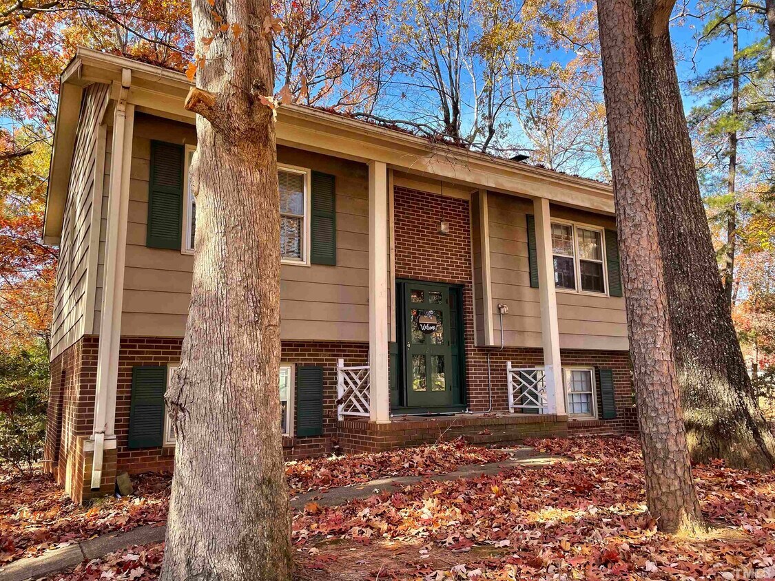 Primary Photo - 521 Sawmill Rd