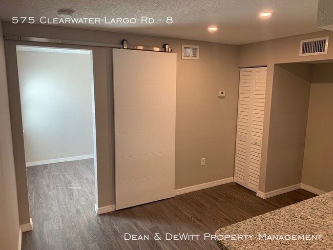 Foto del edificio - 1 Bed/1 Bath - Unit 8