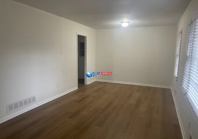 Building Photo - Newly RENOVATED 4 bedroom split-level house in PARKVIEW cluster in Lilburn