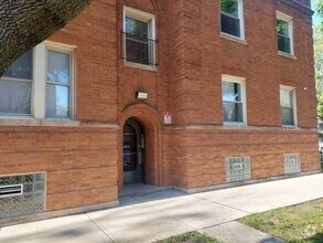 Building Photo - 3104 W 64th St