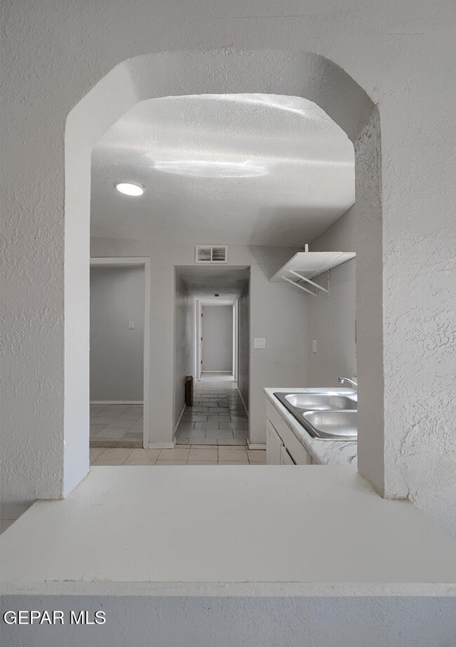 Building Photo - 10368 Potencia Dr