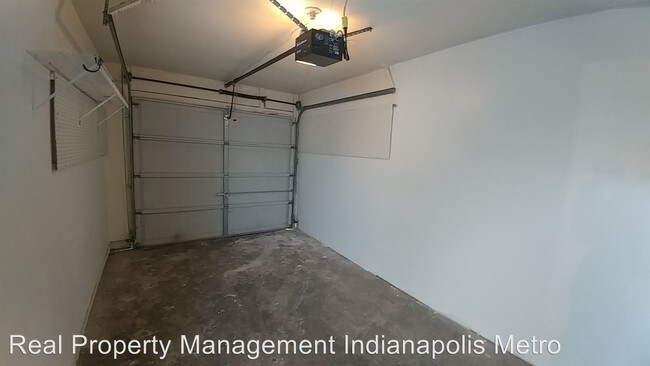 Building Photo - 4935 Oakbrook Ct