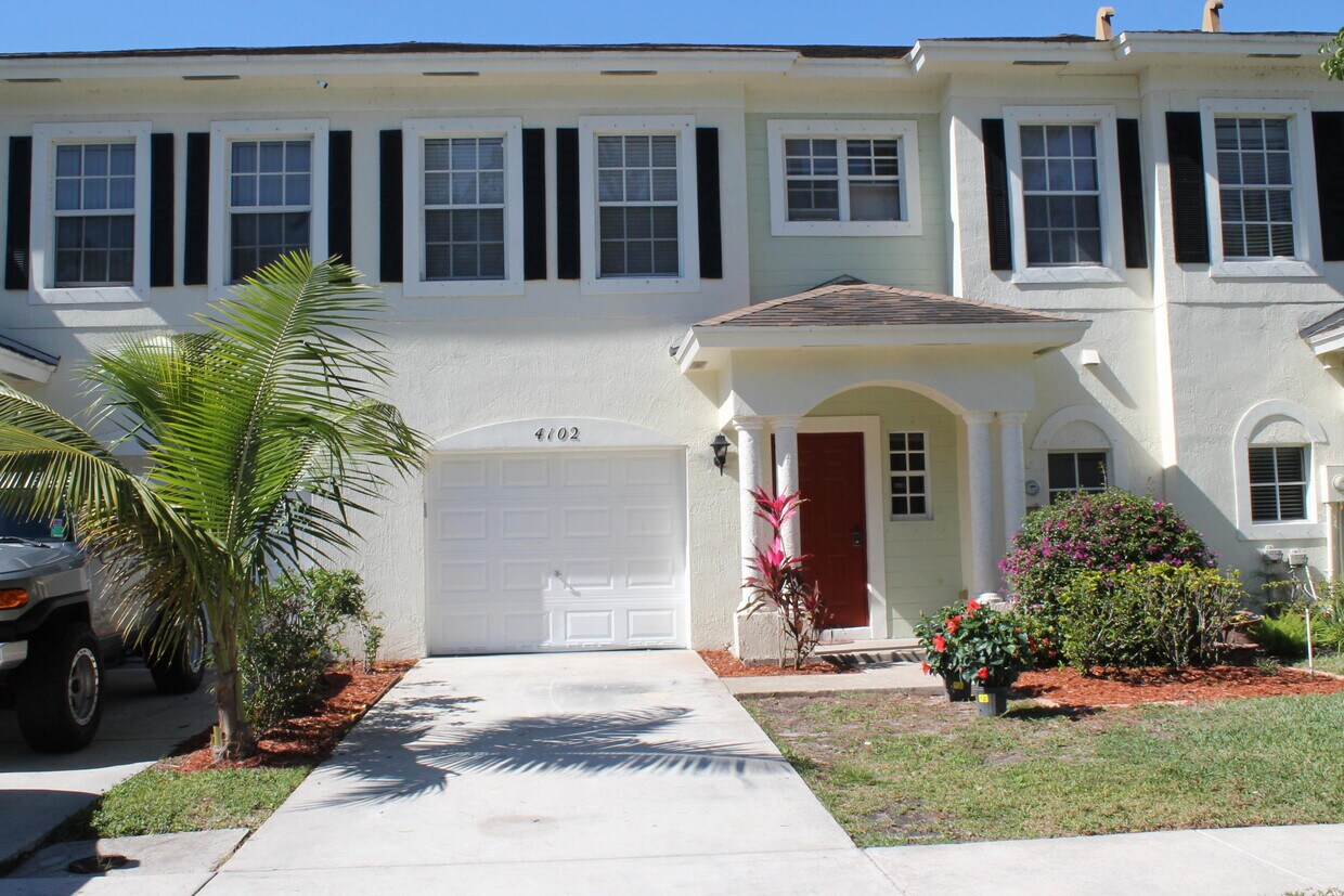 4102 Emerald Vis Lake Worth Fl 33461 - 4102  Emerald Vis   Lake Worth Fl 33461