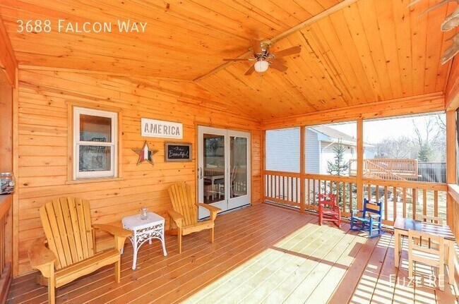 Foto del edificio - 3688 Falcon Way