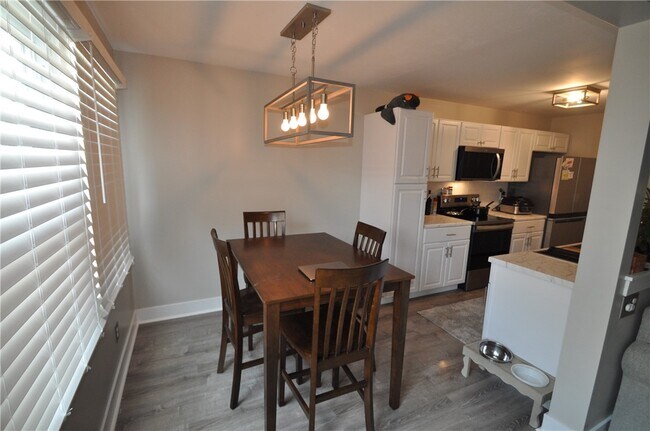 Foto del edificio - 34 Arrowhead Way S