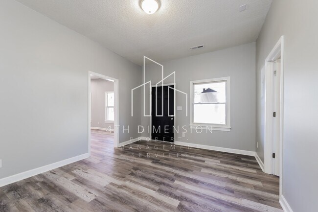 Building Photo - Winston Salem - Newly Remodeled 3 bedroom,...