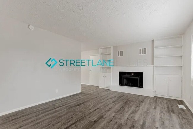 Foto del edificio - 3727 Breen Dr