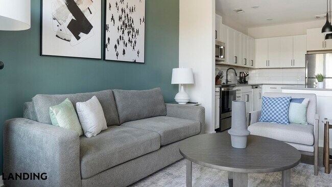 Foto del edificio - 1270 Hillcrest Dr