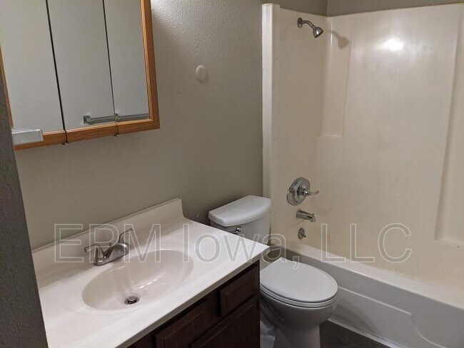 Foto del edificio - 101 16th Ave NW