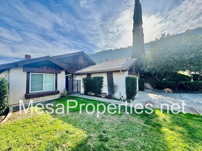 Foto del edificio - 1158 Bluegrass Pl