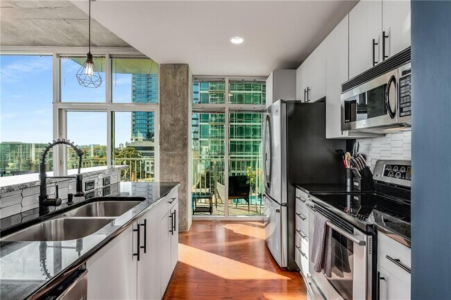 Foto del edificio - 943 Peachtree St NE