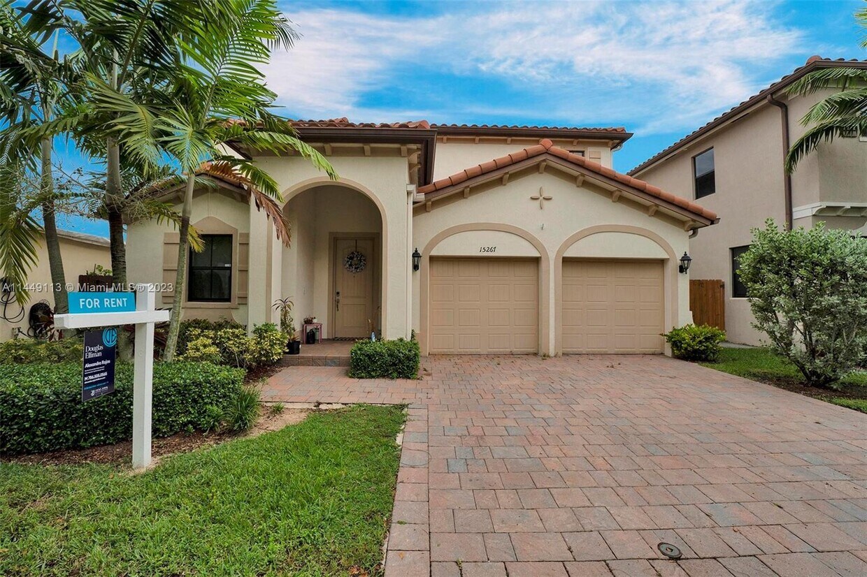 15267 SW 173rd Ln, Miami, FL 33187 House Rental in Miami, FL