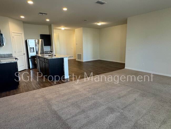 Building Photo - 2380 E Santa Ynez Dr